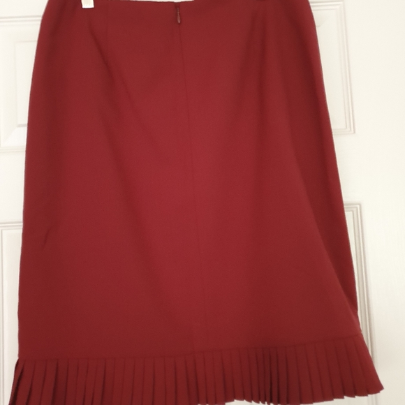 Ann Taylor skirt size 8p - Picture 3 of 3